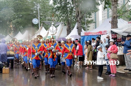 Фото: Төв цэнгэлдэхийн эргэн тойронд /2023.07.11/